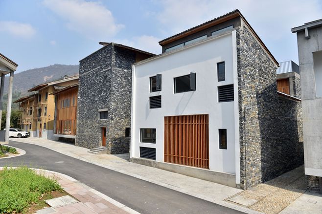 十大外围足球平台app手机版:142万+网友在线收看我校2018年毕业典礼(图4) 十大外围足球平台app