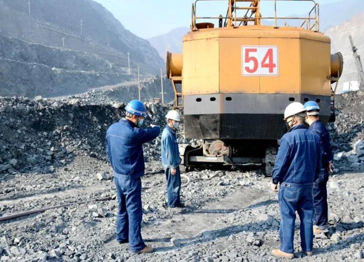 
2021年首个事情日 他们守望鞍钢新辉煌_十大外围足球平台app(图9)