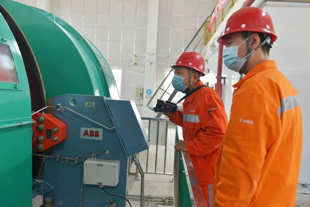 
2021年首个事情日 他们守望鞍钢新辉煌_十大外围足球平台app(图10)