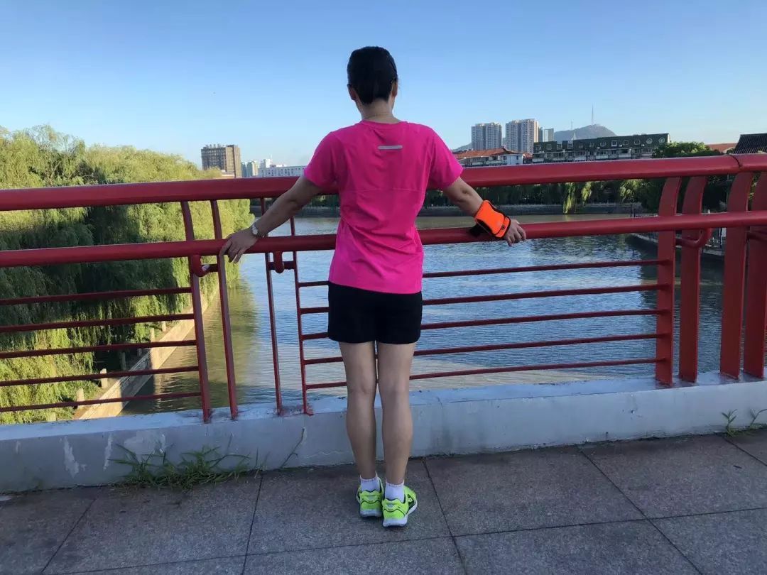 十大外围足球平台app手机版-
木门为何有800元的 也有8000元的?(图1) 十大外围足球大平台